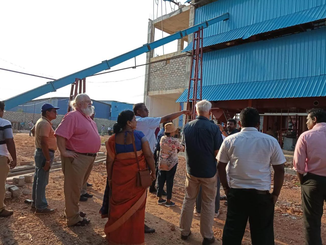 World Bank Delegation Reviews Project Grant thumbnail 3